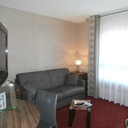 מלון Logis Borel Dunkirk