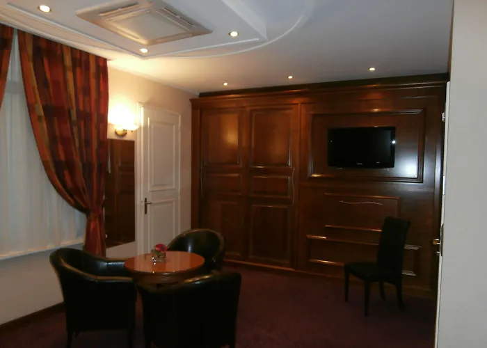 Logis Borel Отель