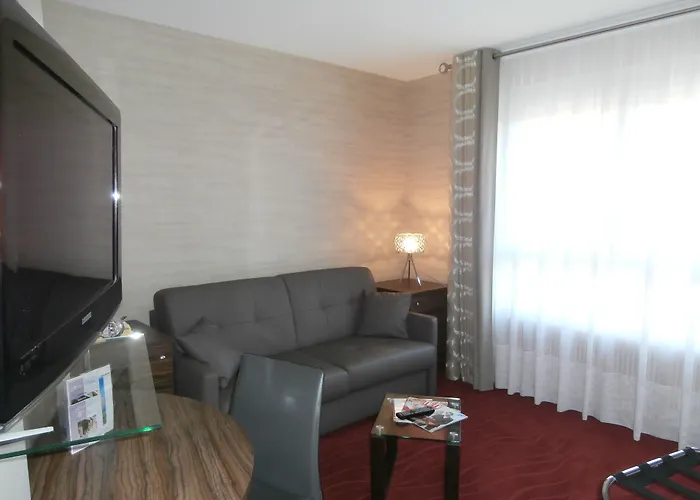 Отель Logis Borel Дюнкерк