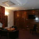 Logis Borel فندق