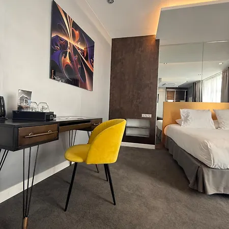 Logis Borel Hotel 4*