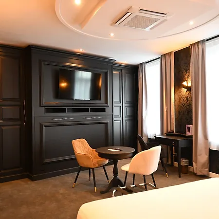 Logis Borel Hotel 4*